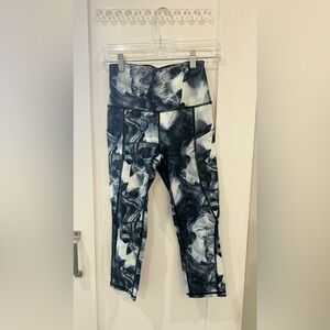 🌟3/$22🌟 Athletic wear Women’s workout leggings size small